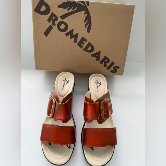 DROMEDARIS - Jesse Leather Wedge Sandals - Picture 2 of 8